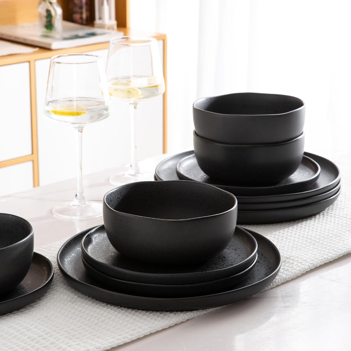 SLUDW005 Dinnerware Set - Matte Black With Speckle